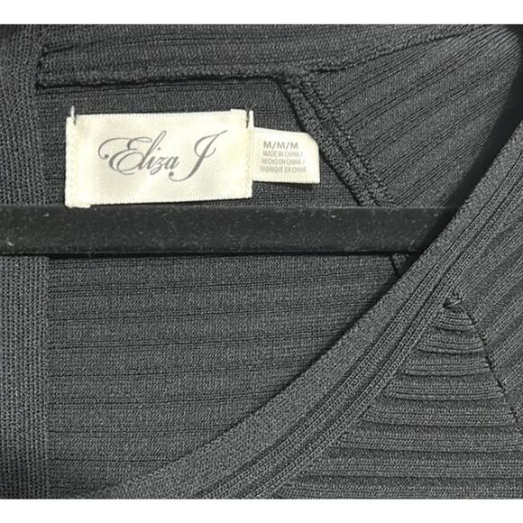 Eliza J Black ribbed Short sleeve crop top size medium - Picture 2 of 4